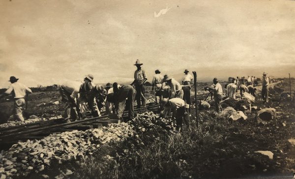 Vista de la construcción del ramal Potrerillos.